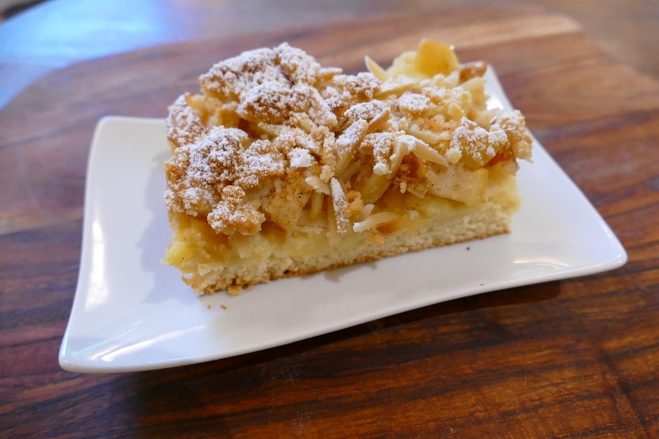 Holzofen-Apfel-Streusel-Kuchen
